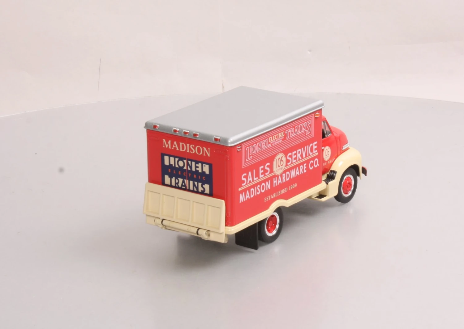 First Gear 19-1396 1:34 Lionel Electric Trains 1953 Ford C-600 Straight Truck 4 First Gear 19-1396 1:34 Lionel Electric Trains 1953 Ford C-600 Straight Truck - Image 4