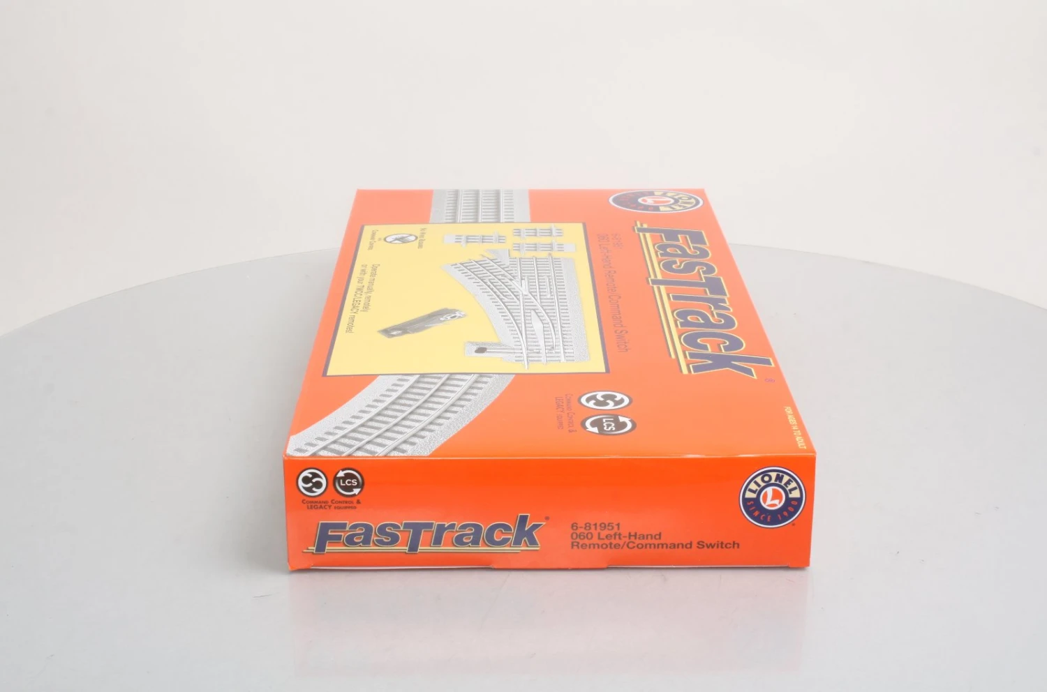 Lionel 6-81951 O O60 FastRack Remote Left Hand Switch Turnout 2 Lionel 6-81951 O O60 FastRack Remote Left Hand Switch Turnout - Image 2