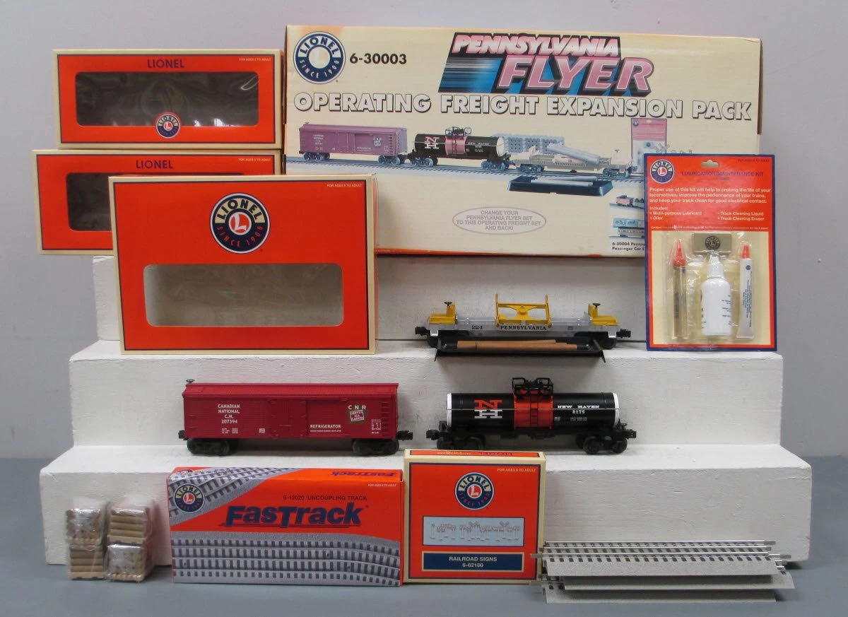 Lionel 6-30003 Operating Freight Expansion Pack 1 Lionel 6-30003 Operating Freight Expansion Pack