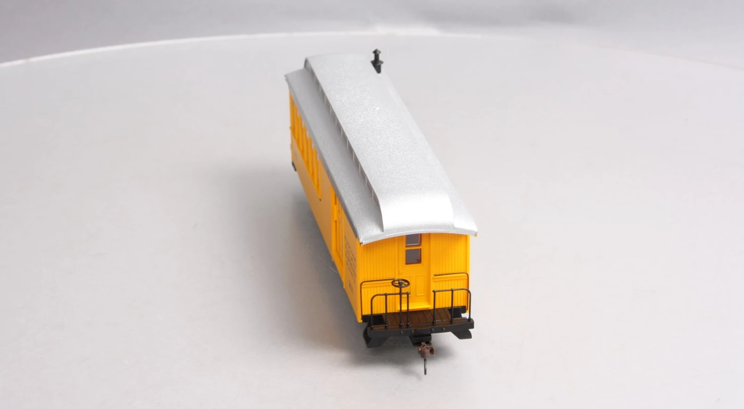 Bachmann 26118 On30 Denver & Rio Grande Western Combine Car 3 Bachmann 26118 On30 Denver & Rio Grande Western Combine Car - Image 3