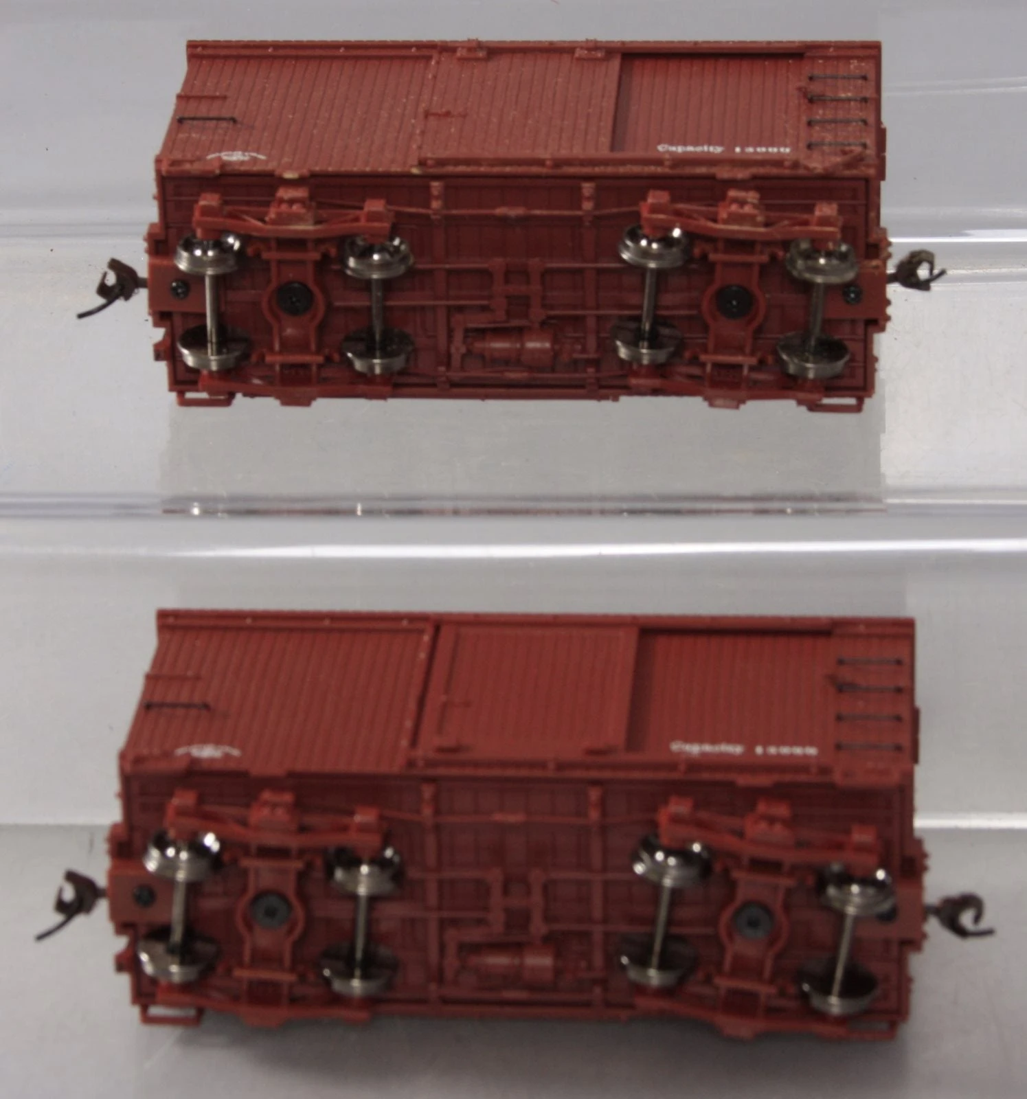 Bachmann 26501 On30 Data Only Oxide Red 18' Wood Box Car (Set Of 2) 4 Bachmann 26501 On30 Data Only Oxide Red 18' Wood Box Car (Set Of 2) - Image 4
