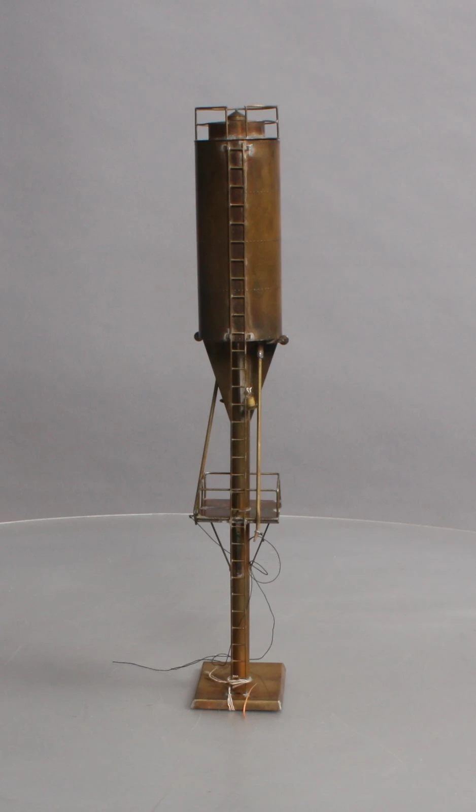 Max Gray 1012 O Scale Brass Sanding Tower Unpainted 2 Max Gray 1012 O Scale Brass Sanding Tower Unpainted - Image 2