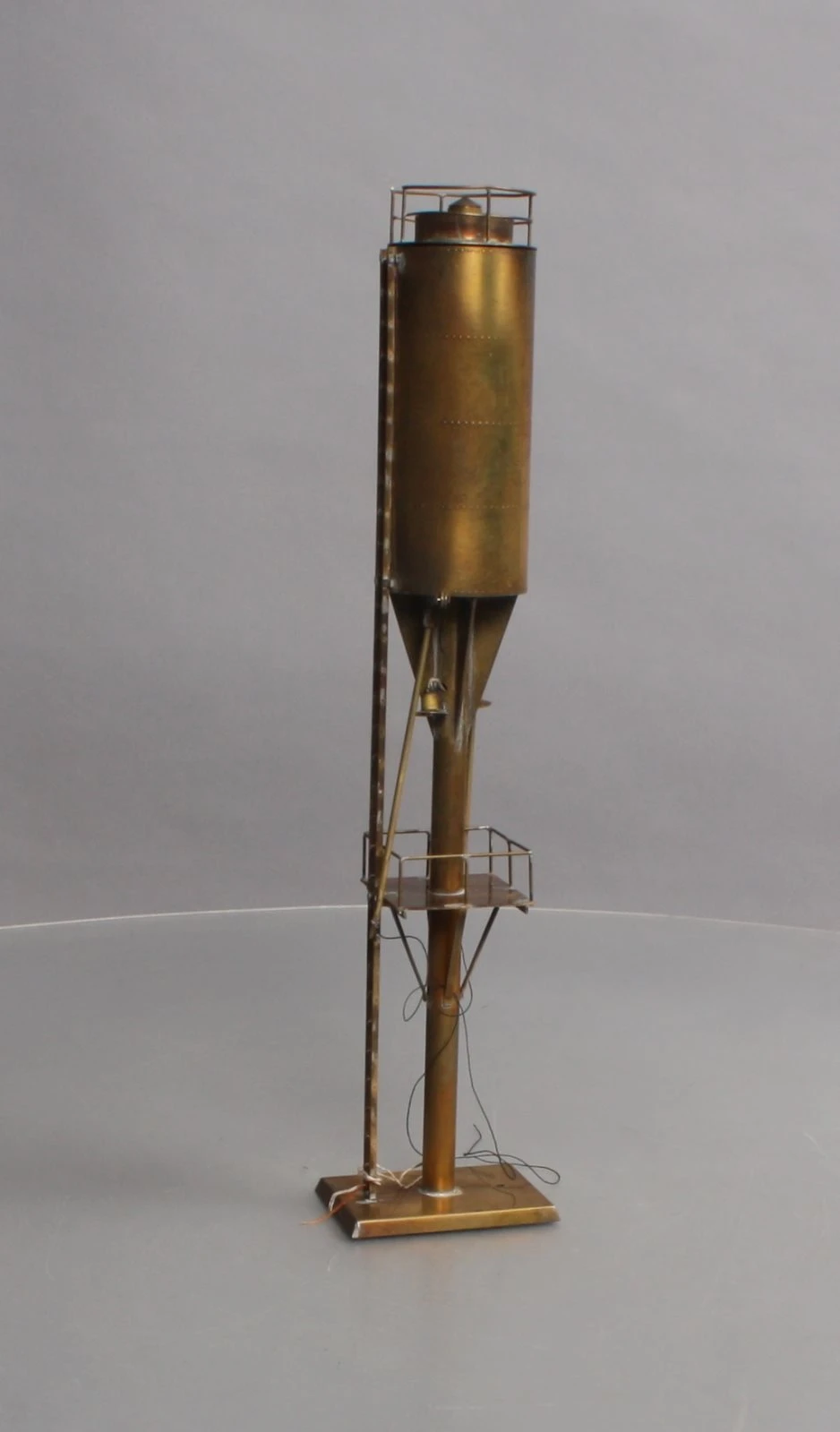 Max Gray 1012 O Scale Brass Sanding Tower Unpainted 4 Max Gray 1012 O Scale Brass Sanding Tower Unpainted - Image 4