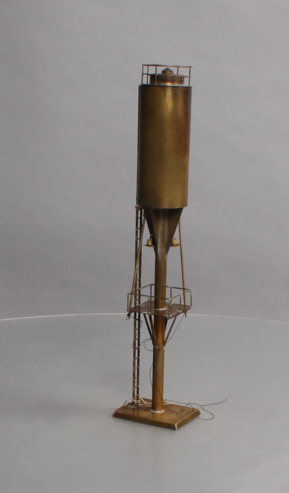 Max Gray 1012 O Scale Brass Sanding Tower Unpainted 5 Max Gray 1012 O Scale Brass Sanding Tower Unpainted - Image 5