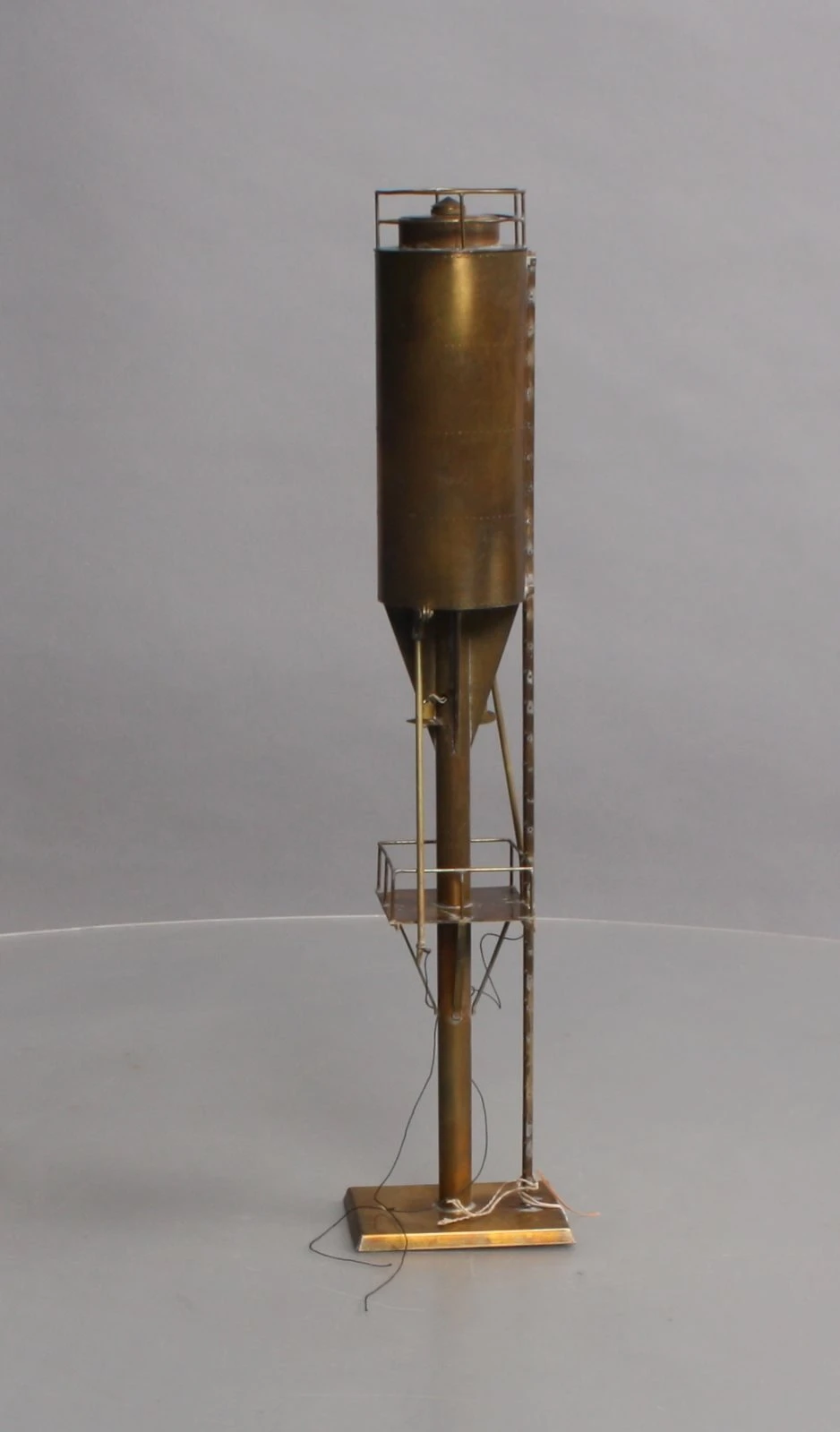 Max Gray 1012 O Scale Brass Sanding Tower Unpainted 8 Max Gray 1012 O Scale Brass Sanding Tower Unpainted - Image 8