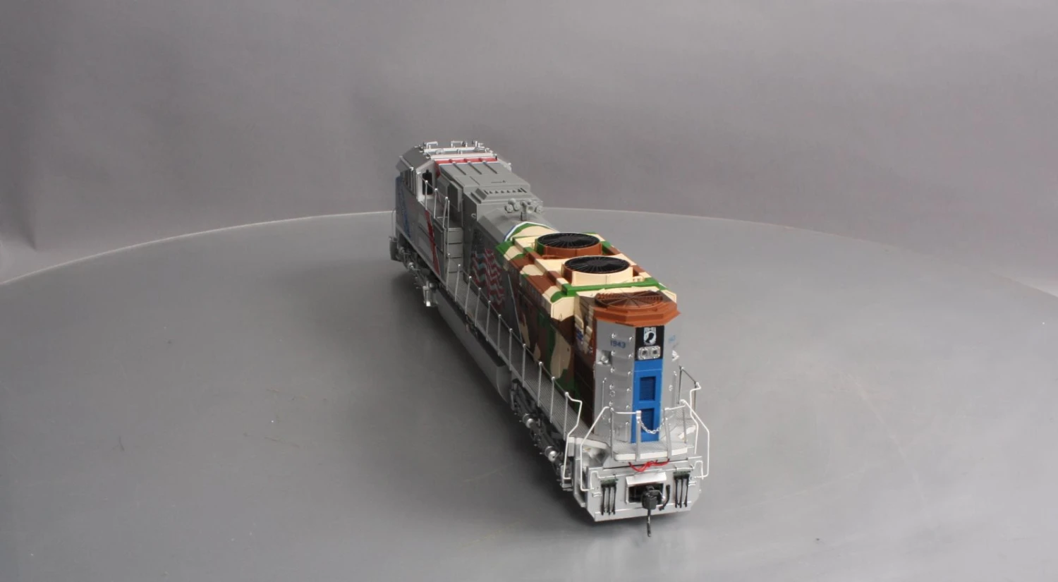 MTH 22-20953-2 O Union Pacific SD70ACe Diesel Locomotive W/PS-3 #1943 - 2-Rail 4 MTH 22-20953-2 O Union Pacific SD70ACe Diesel Locomotive W/PS-3 #1943 - 2-Rail - Image 4