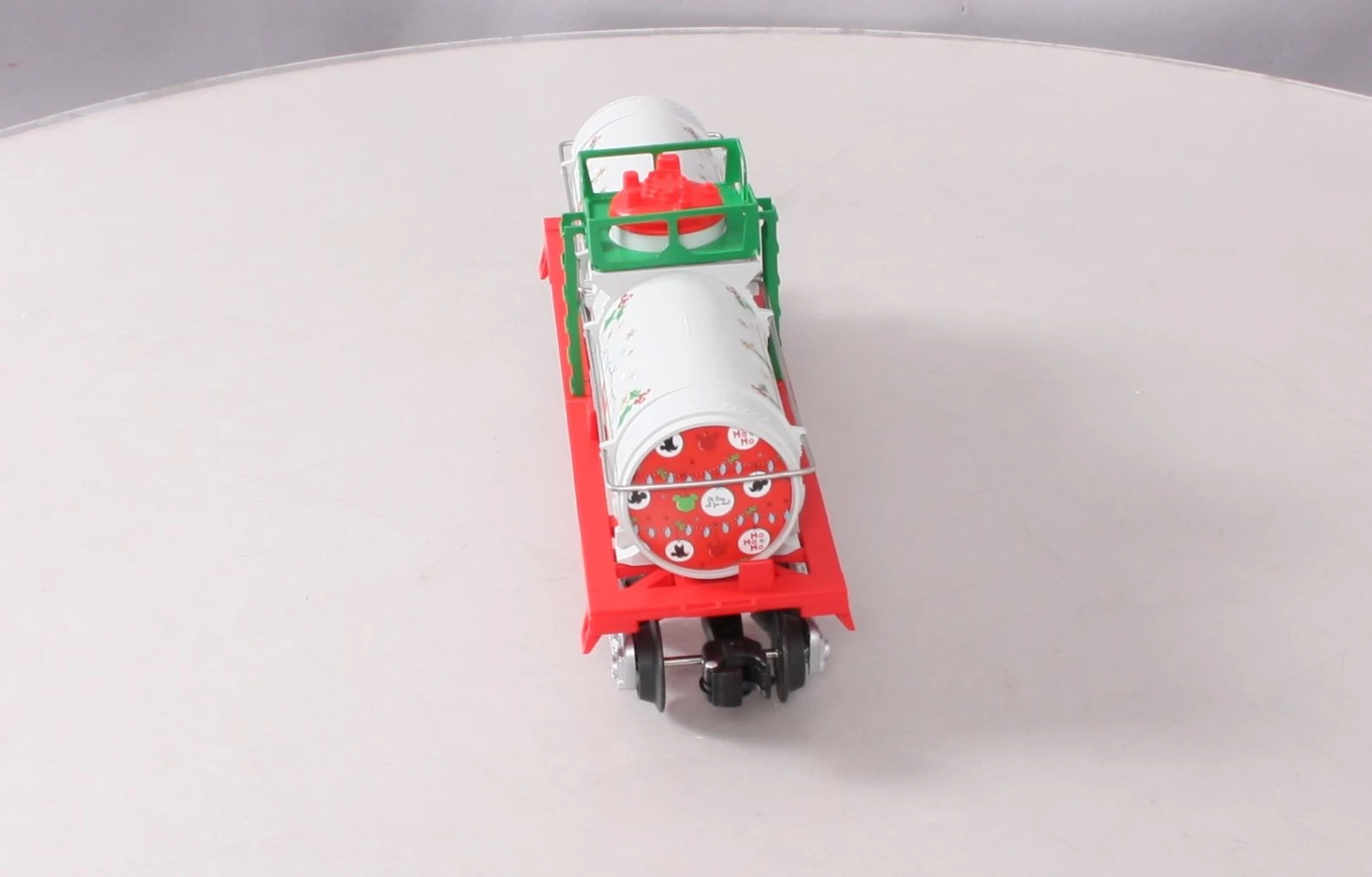 Lionel 2028360 O Mickey & Friends Christmas Tank Car 7 Lionel 2028360 O Mickey & Friends Christmas Tank Car - Image 7