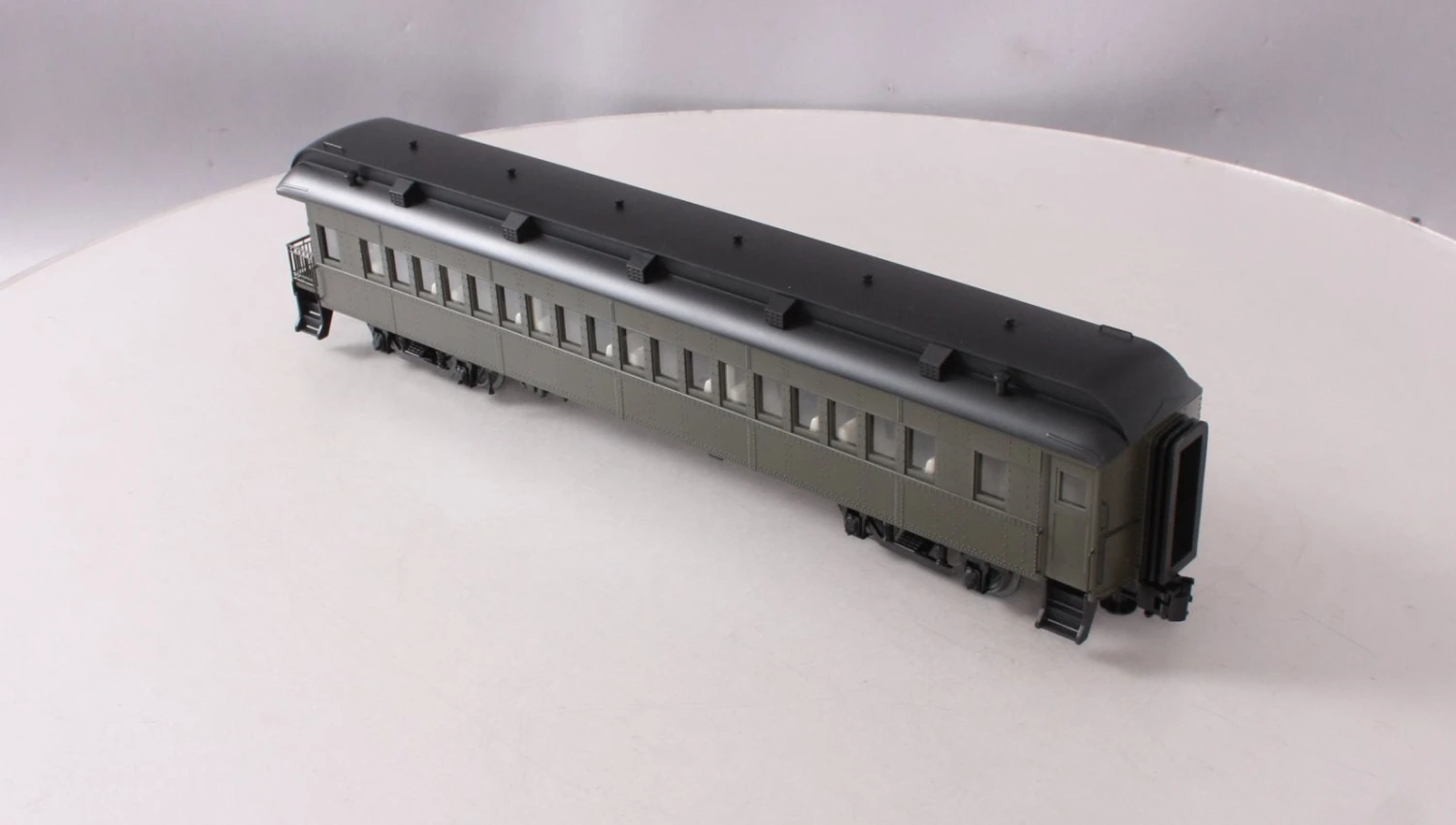 Atlas 2002700 O Gauge Unlettered 3 Rail Trainman 60' Observation Car 6 Atlas 2002700 O Gauge Unlettered 3 Rail Trainman 60' Observation Car - Image 6