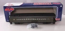 Atlas 2002700 O Gauge Unlettered 3 Rail Trainman 60' Observation Car