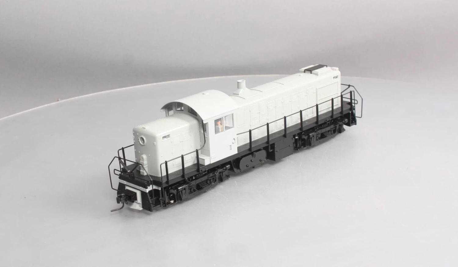 Atlas 7870 O 2-Rail Undecorated RS-1 Diesel Locomotive 5 Atlas 7870 O 2-Rail Undecorated RS-1 Diesel Locomotive - Image 5