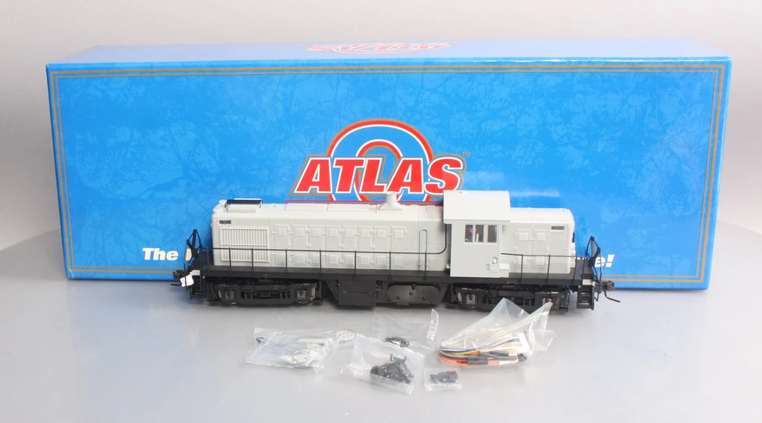 Atlas 7870 O 2-Rail Undecorated RS-1 Diesel Locomotive 1 Atlas 7870 O 2-Rail Undecorated RS-1 Diesel Locomotive