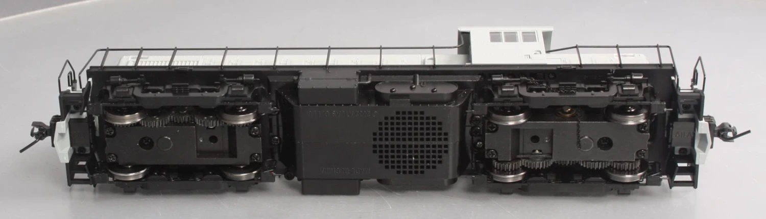 Atlas 7870 O 2-Rail Undecorated RS-1 Diesel Locomotive 9 Atlas 7870 O 2-Rail Undecorated RS-1 Diesel Locomotive - Image 9