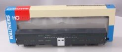 Walthers 932-5972 HO Southern Pacific PS Commuter Car