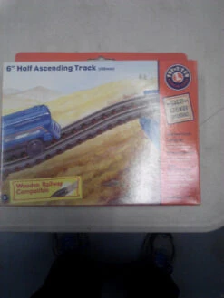 Learning Curve 92721 - Lionel 6" Half Ascending Track (150mm)