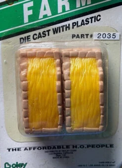 Boley 2035 HO Farm Hay In Container (Pack Of 2)